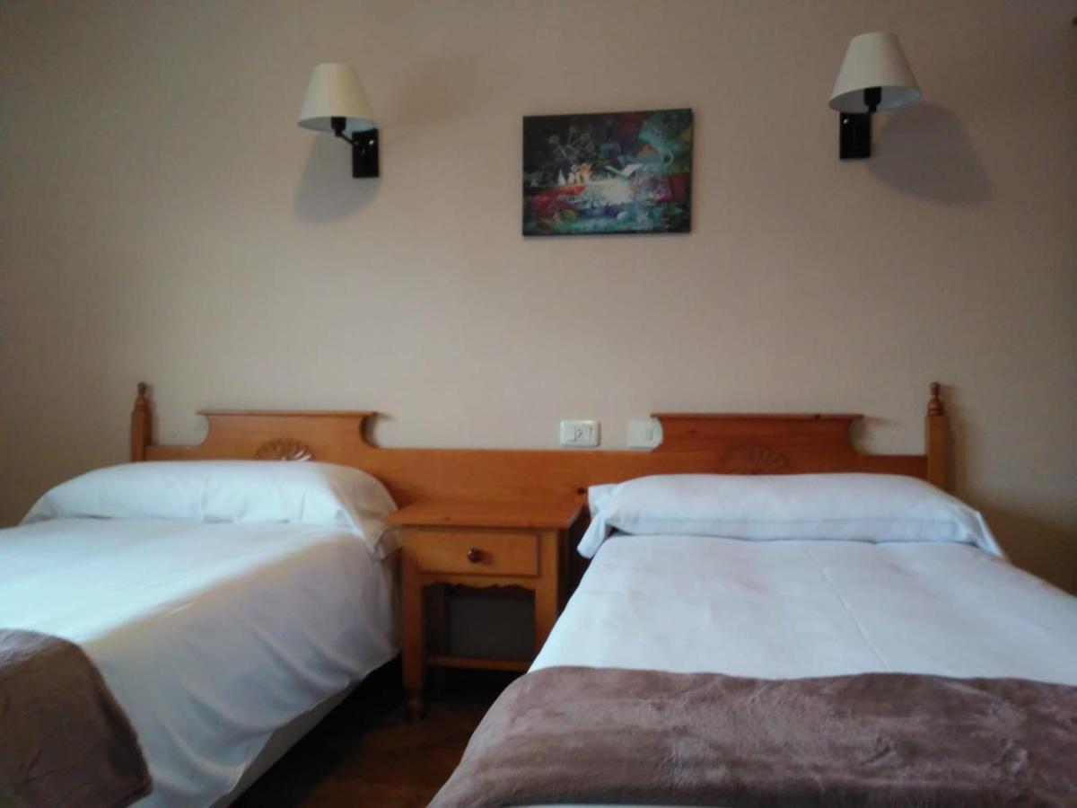 Albergue Hostal Sao Telmo Tui Esterno foto