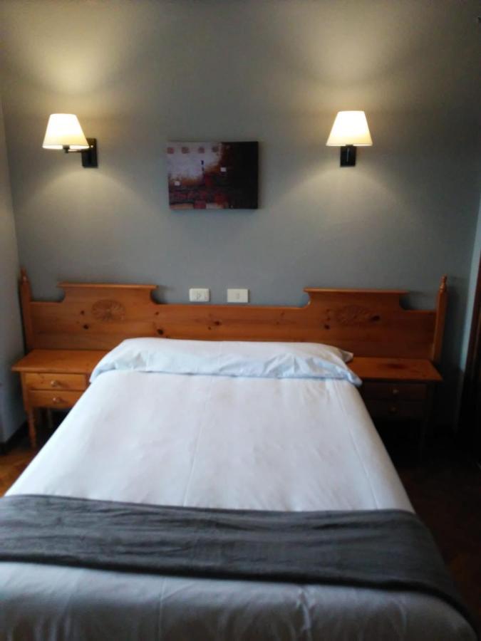 Albergue Hostal Sao Telmo Tui Esterno foto