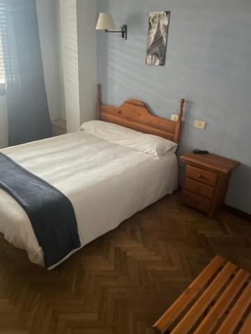 Albergue Hostal Sao Telmo Tui Esterno foto