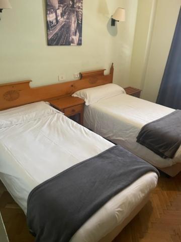 Albergue Hostal Sao Telmo Tui Esterno foto