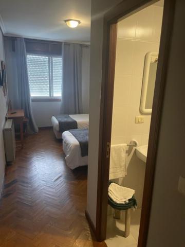 Albergue Hostal Sao Telmo Tui Esterno foto